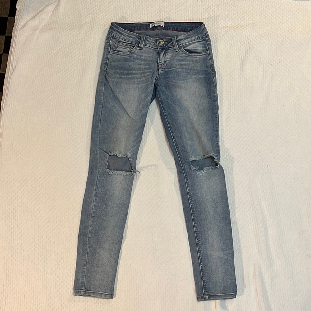 Mid-Rise Skinny Jeans (hole in knees)
